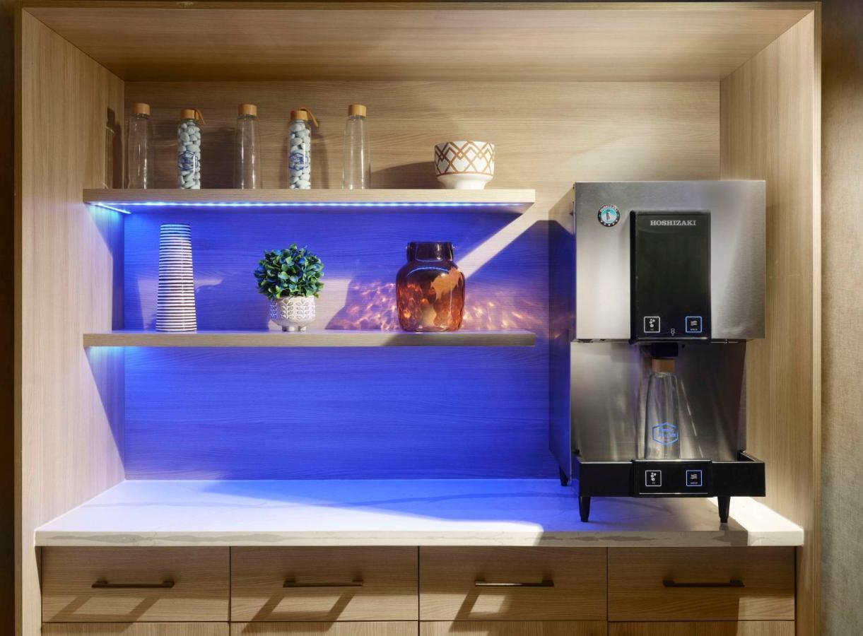 Hampton & Dallas-dfw Airport Hotel 3*