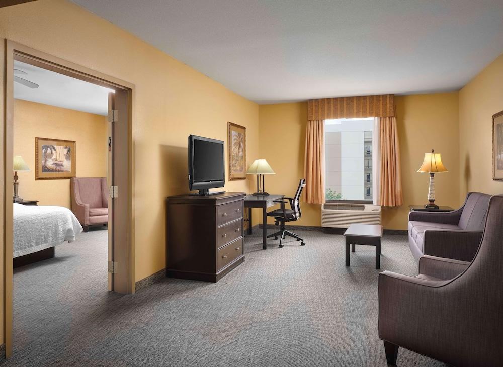 Hampton Inn&suites Dallas-dfw Airport Hurst