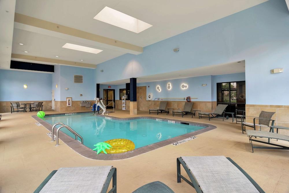 Hampton & Dallas-dfw Airport Hotel Hurst