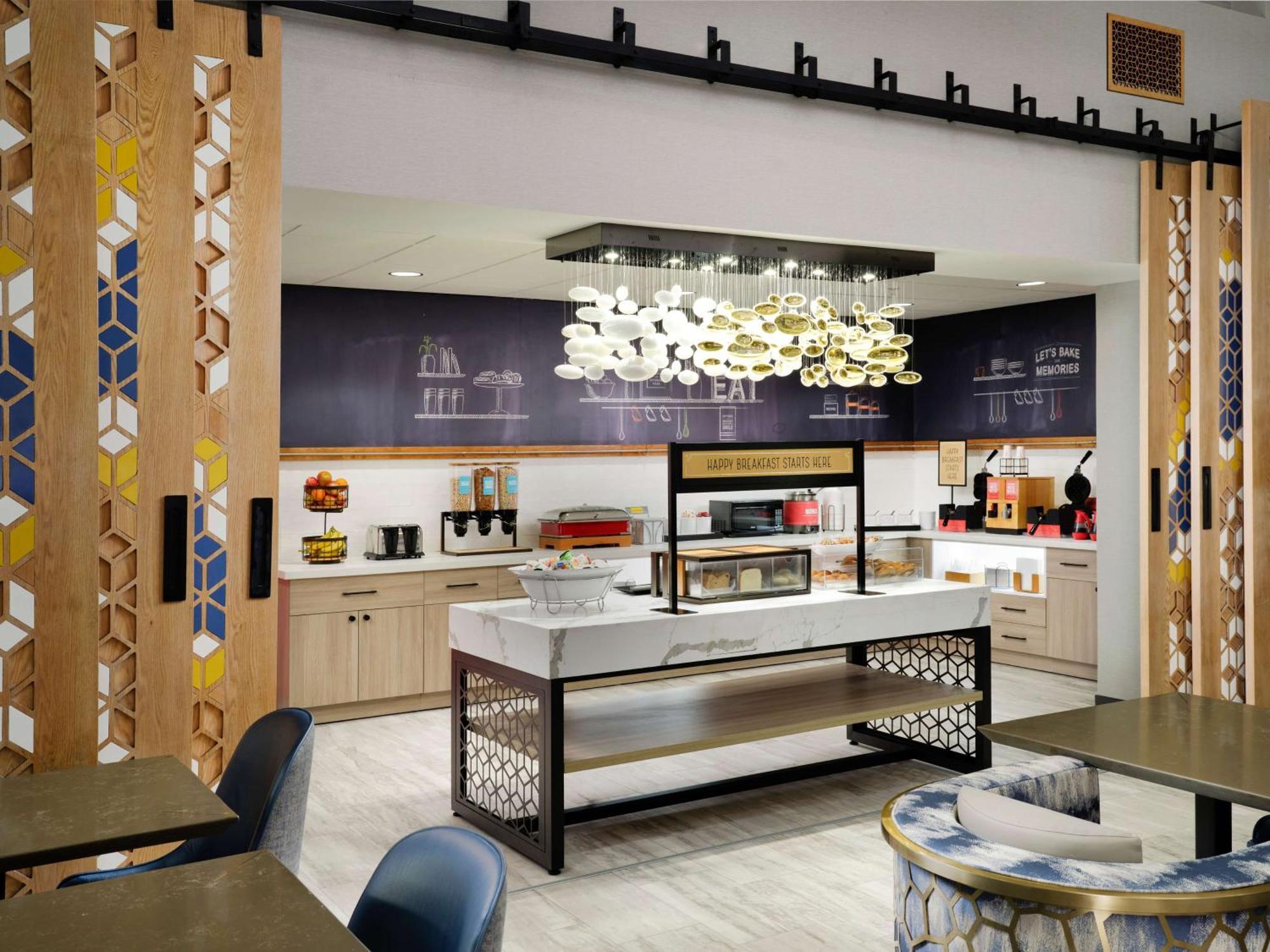 Hampton & Dallas-dfw Airport Hotel 3*