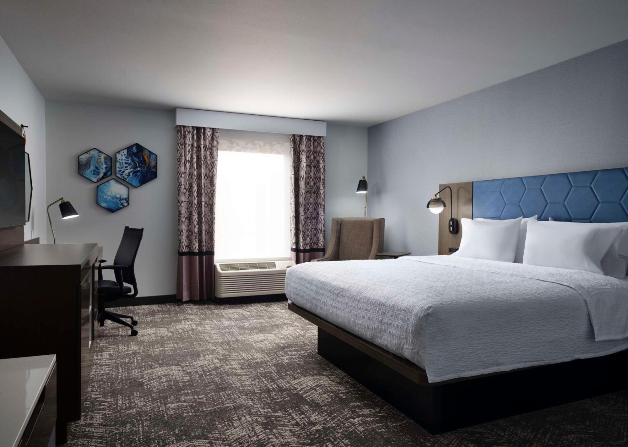 Hampton & Dallas-dfw Airport Hotel Hurst