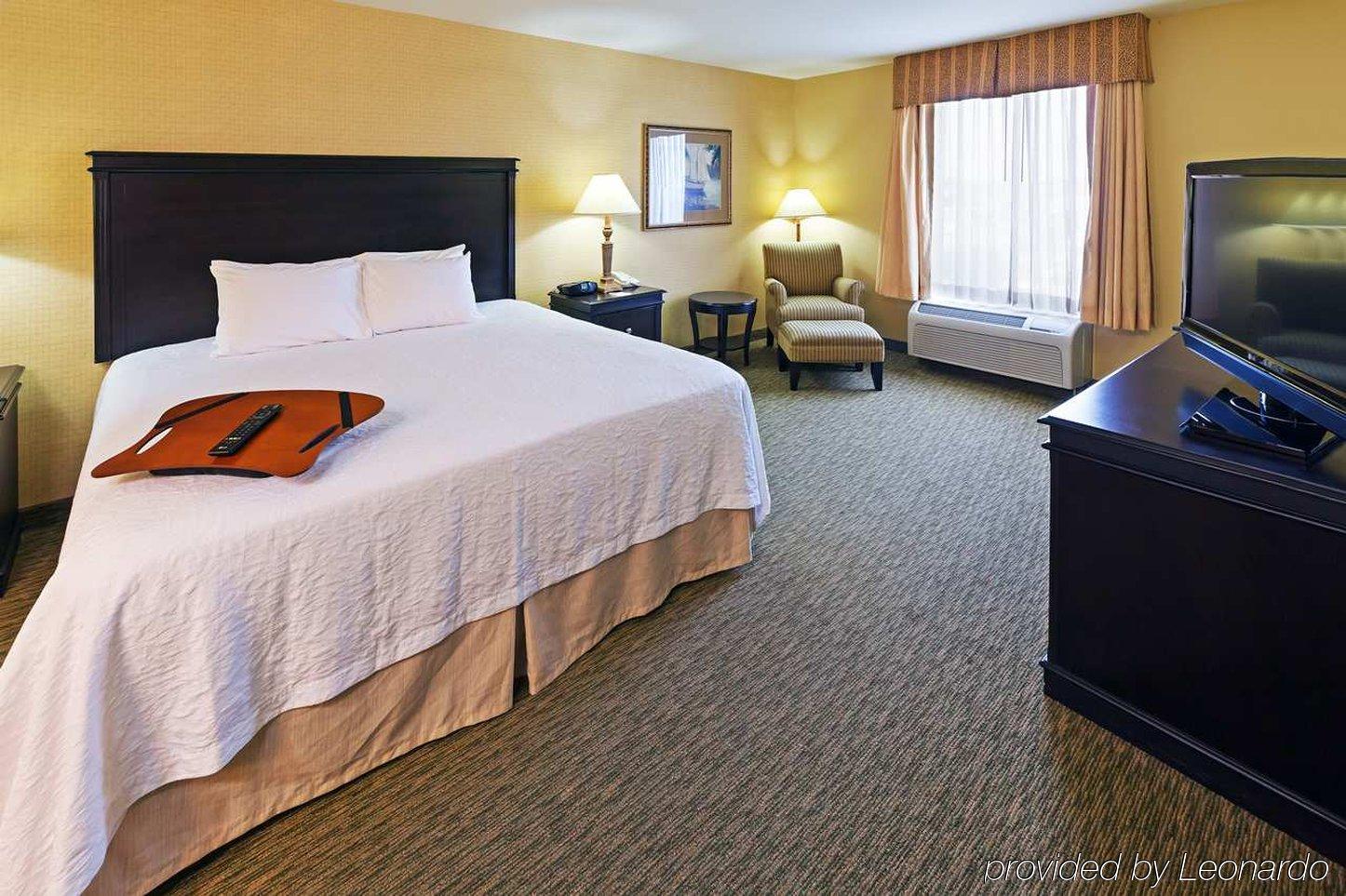 Hampton & Dallas-dfw Airport Hotel Hurst