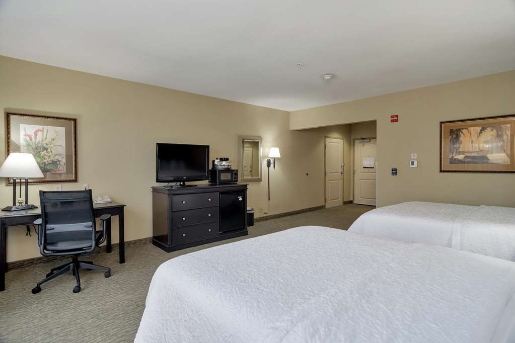 Hampton & Dallas-dfw Airport Hotel 3*