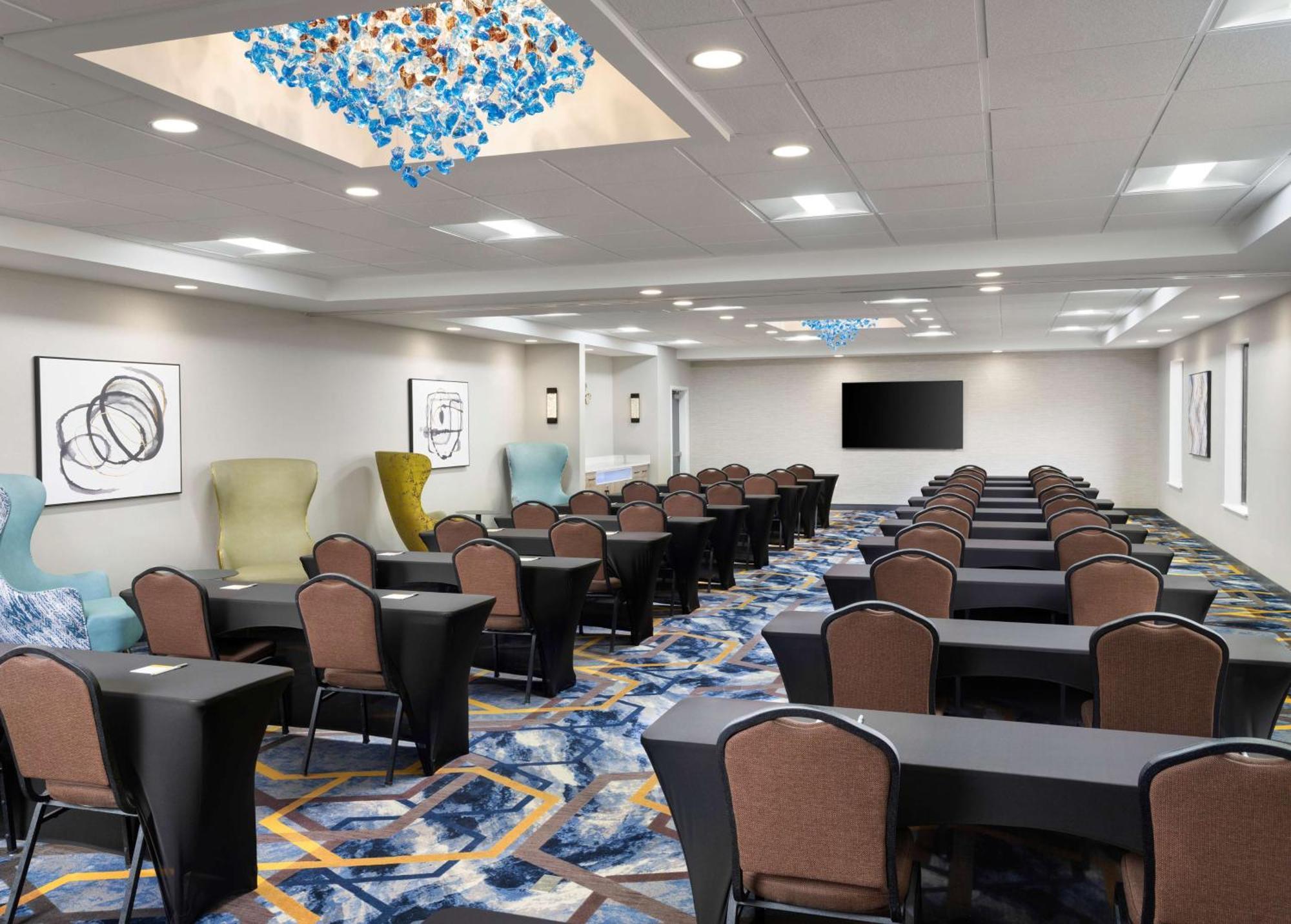 Hampton & Dallas-dfw Airport Hotel